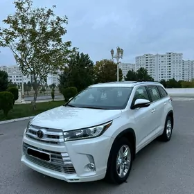 Toyota Highlander 2018