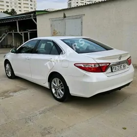 Toyota Camry 2017