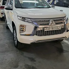 Mitsubishi Montero Sport 2023