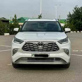 Toyota Highlander 2022