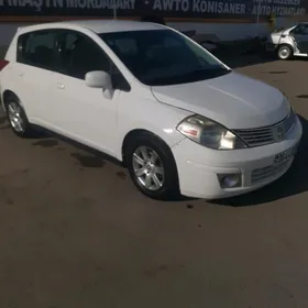 Nissan Versa 2010