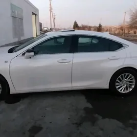 Lexus ES 350 2020