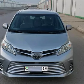 Toyota Sienna 2018