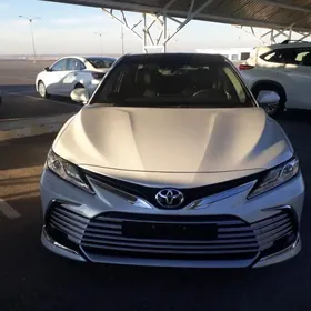 Toyota Camry 2022