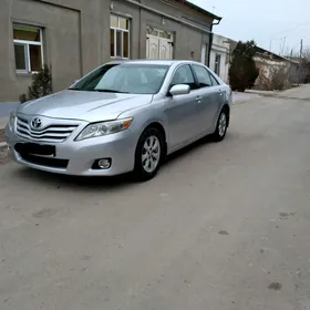 Toyota Camry 2011