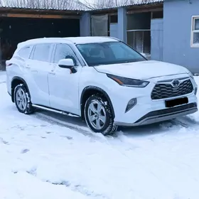 Toyota Highlander 2022