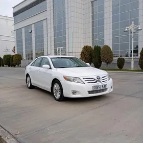 Toyota Camry 2011