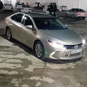 Toyota Camry 2015