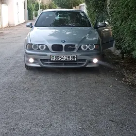 BMW E39 2001