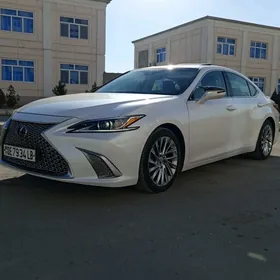 Lexus ES 350 2019