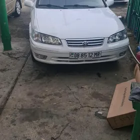 Toyota Camry 2000