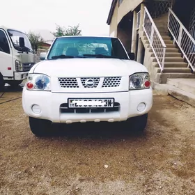 Nissan Navara 2004