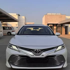 Toyota Camry 2018