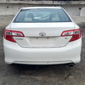 Toyota Camry 2011