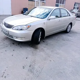 Toyota Camry 2004