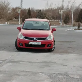 Nissan Versa 2010