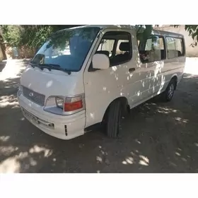 Toyota Hiace 2004