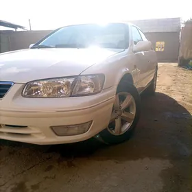 Toyota Camry 2001