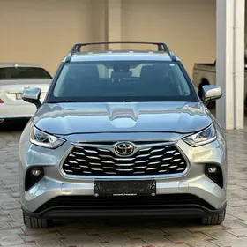 Toyota Highlander 2021