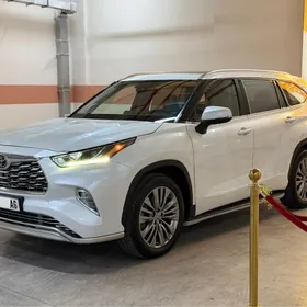 Toyota Highlander 2022