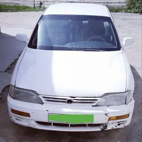 Toyota Camry 1990