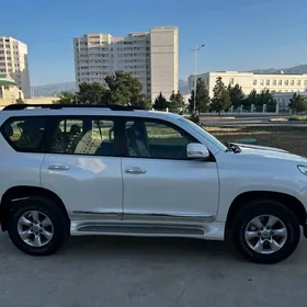 Toyota Land Cruiser Prado 2011