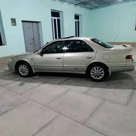 Toyota Camry 2000