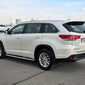 Toyota Highlander 2018