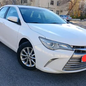 Toyota Camry 2016