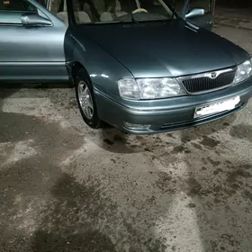 Toyota Avalon 1999