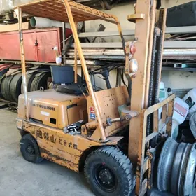 Kara Forklift 1984