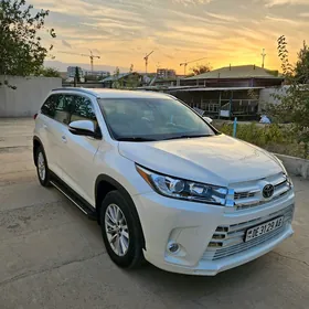 Toyota Highlander 2019