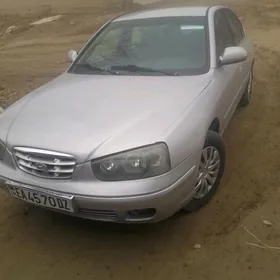 Hyundai Elantra 2001