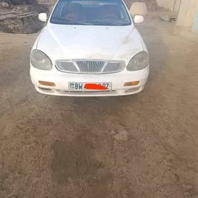 Daewoo Leganza 1998