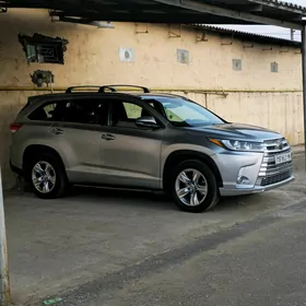 Toyota Highlander 2018