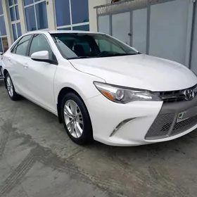 Toyota Camry 2017