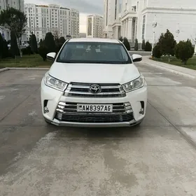 Toyota Highlander 2020