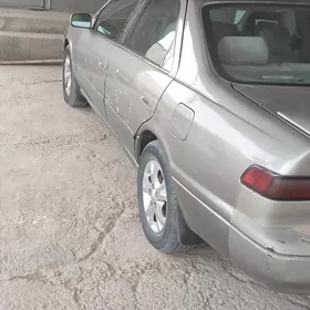 Toyota Camry 1999