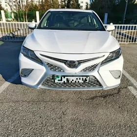 Toyota Camry 2020