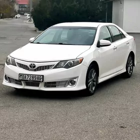 Toyota Camry 2014