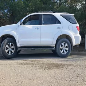 Toyota Fortuner 2006