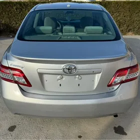 Toyota Camry 2010