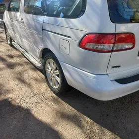 Toyota Sienna 2002