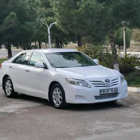 Toyota Camry 2010