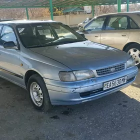 Toyota Carina 1993