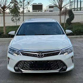 Toyota Camry 2017