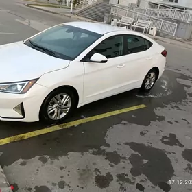 Hyundai Elantra 2019