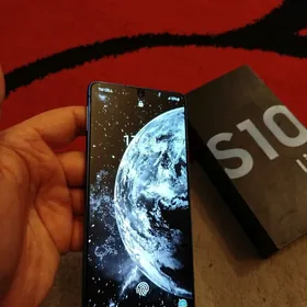 Samsung s10  Lite