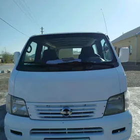 Nissan Urvan 2001