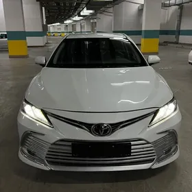 Toyota Camry 2020